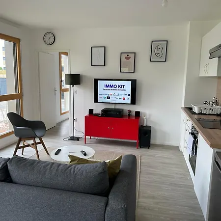 Cosy 2 Pieces Et Parking 30 Mns Gare Du Nord By Immo Kit Appartement